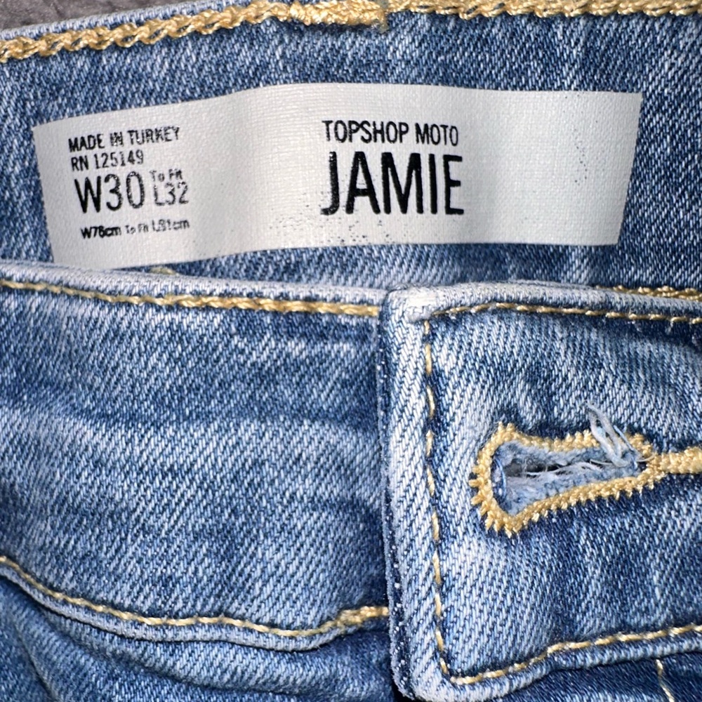 Topshop Jamie High Waisted Distressed Jeans Size 30